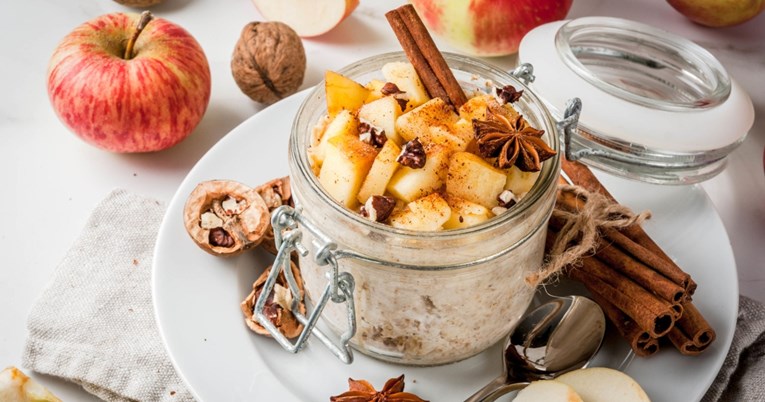 Isprobajte ovaj jednostavni doručak s jabukama i zobenim pahuljicama